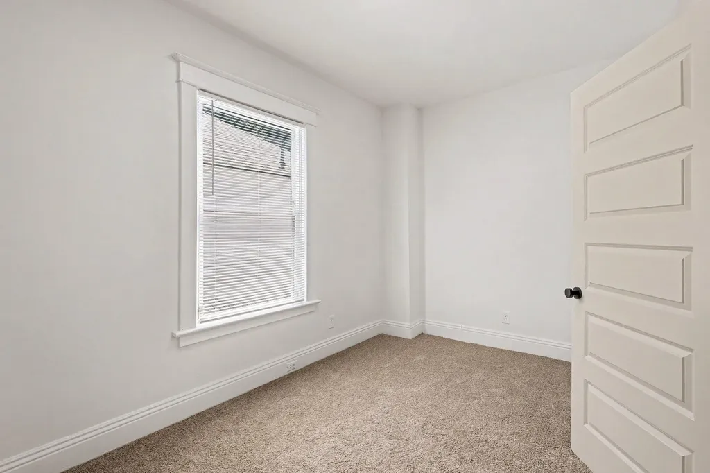 421 W Forest Avenue Muskegon City MI 49441