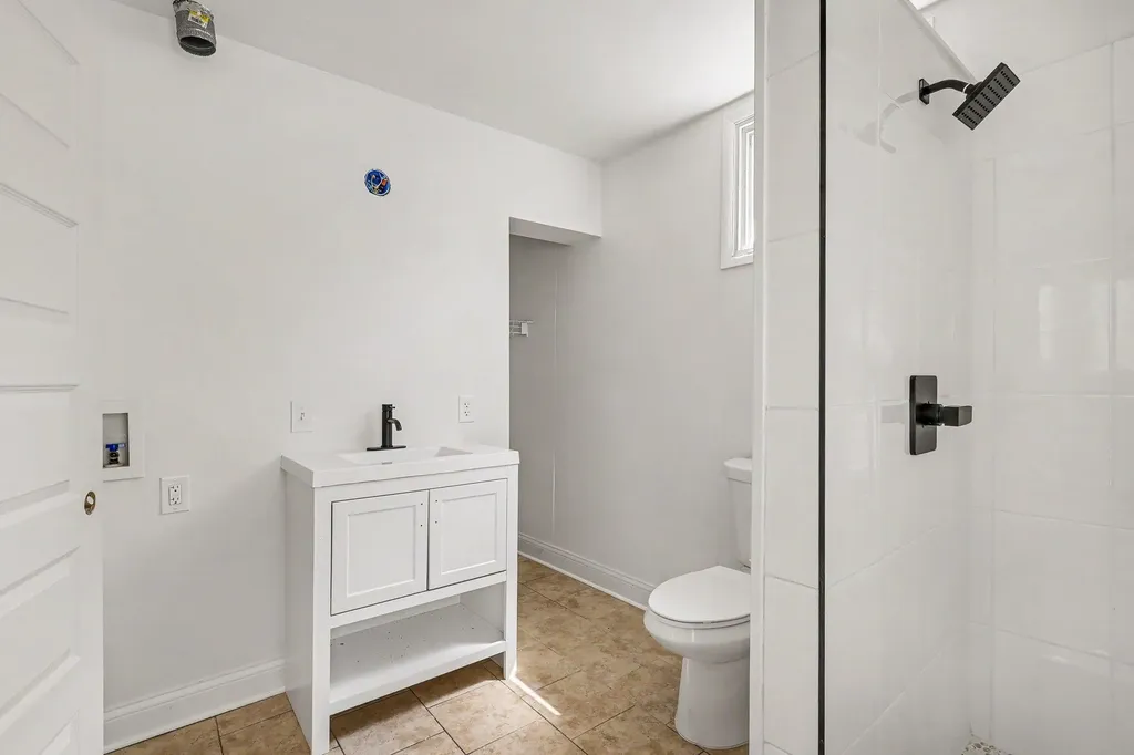 421 W Forest Avenue Muskegon City MI 49441