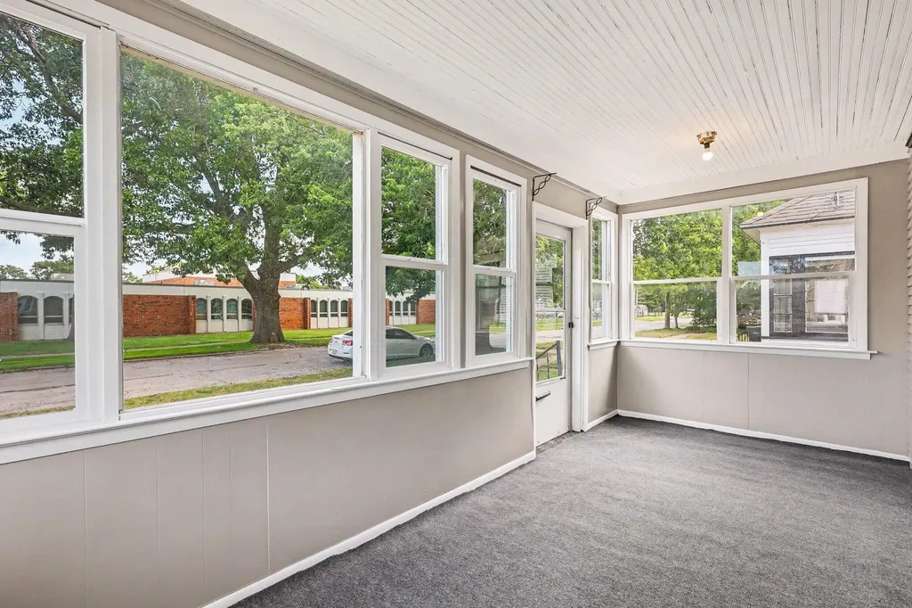 421 W Forest Avenue Muskegon City MI 49441