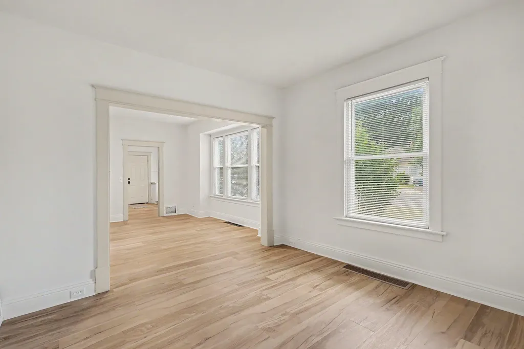 421 W Forest Avenue Muskegon City MI 49441