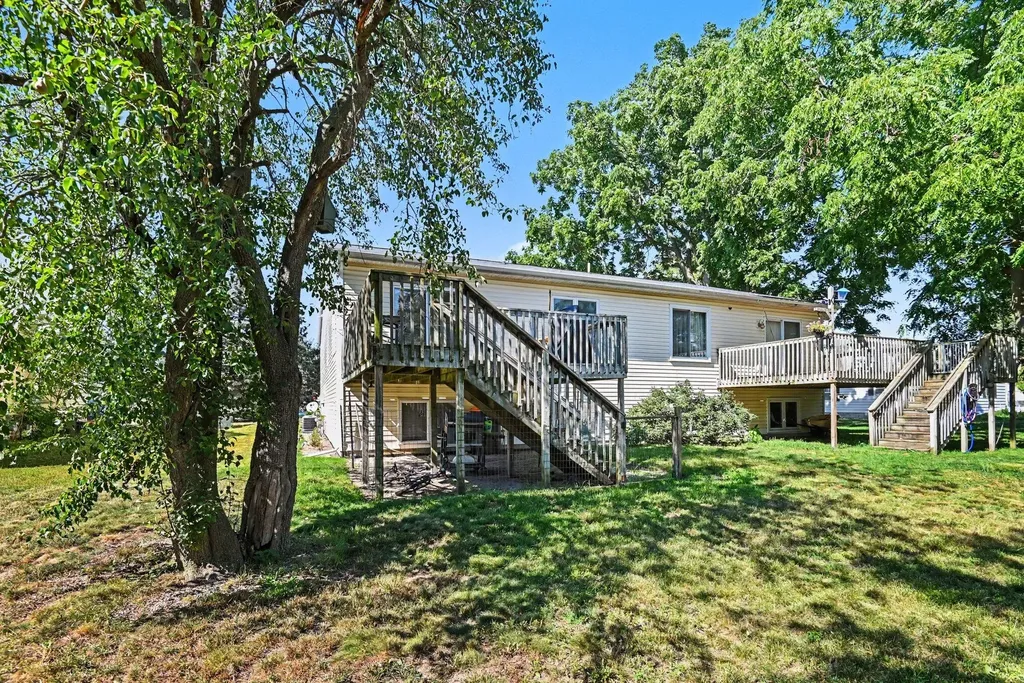 154 W 32nd Street Holland City MI 49423