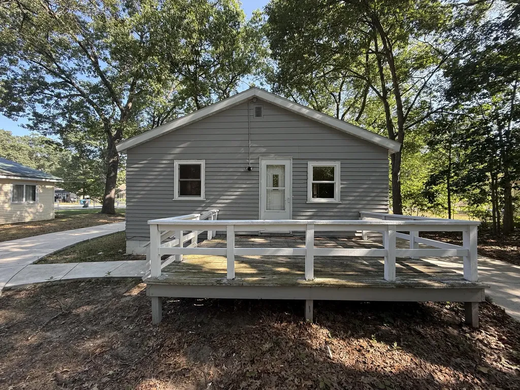 1475 E Summit Avenue Norton Shores City MI 49444