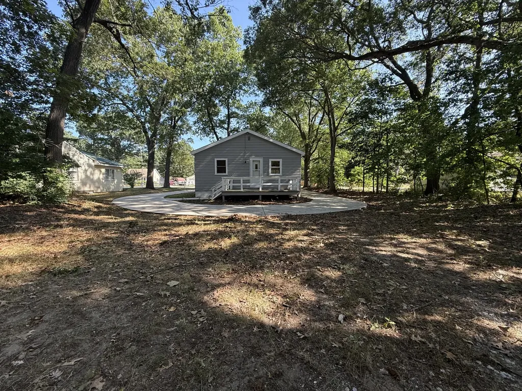 1475 E Summit Avenue Norton Shores City MI 49444