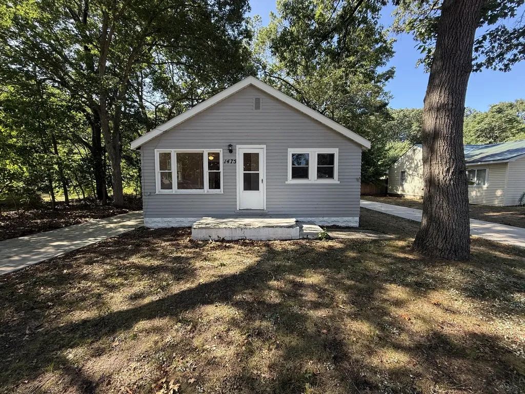 1475 E Summit Avenue Norton Shores City MI 49444