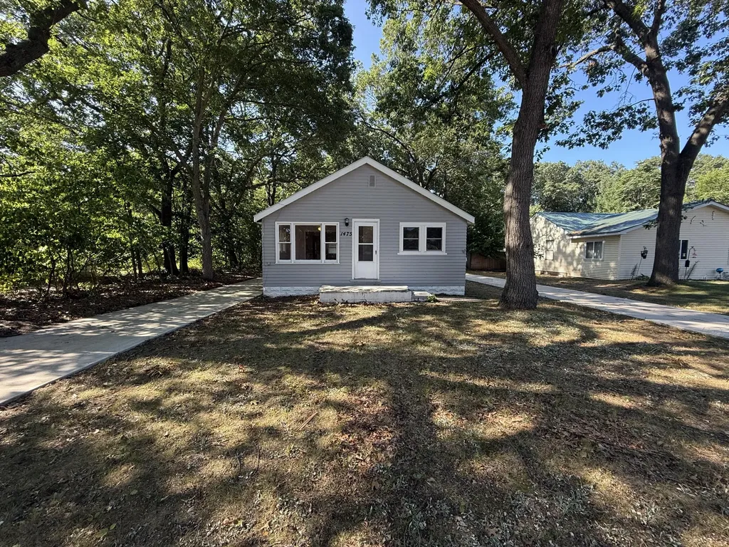 1475 E Summit Avenue Norton Shores City MI 49444