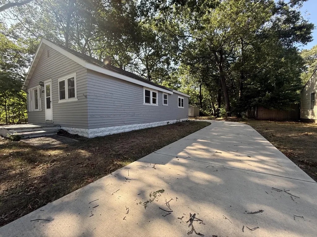 1475 E Summit Avenue Norton Shores City MI 49444