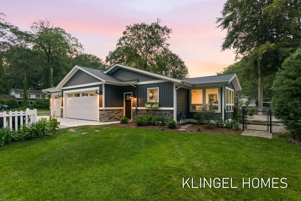 1371 Edgewood Drive Park Township MI 49424
