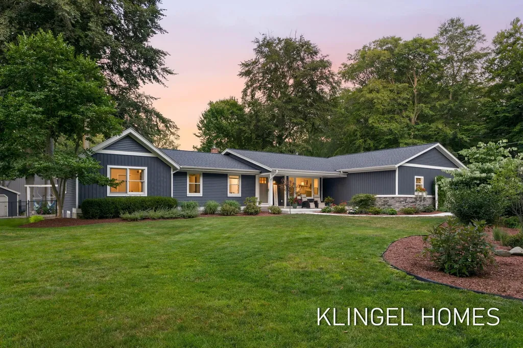 1371 Edgewood Drive Park Township MI 49424