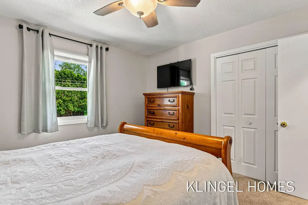 1371 Edgewood Drive Park Township MI 49424