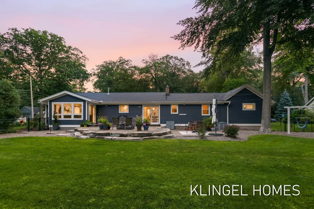 1371 Edgewood Drive Park Township MI 49424