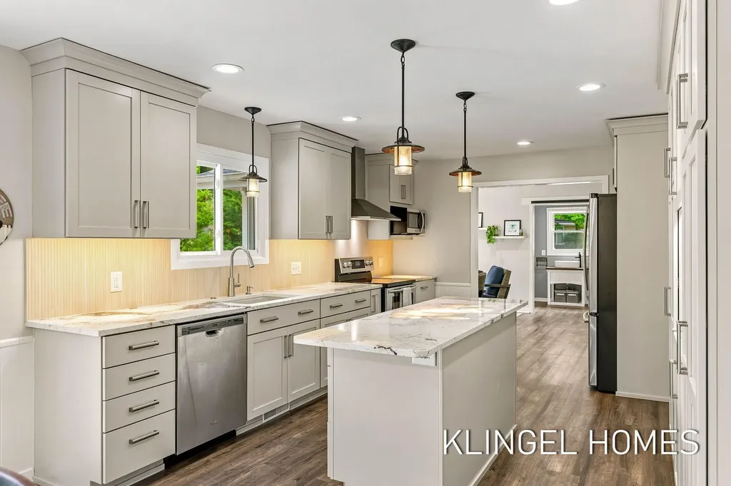 1371 Edgewood Drive Park Township MI 49424