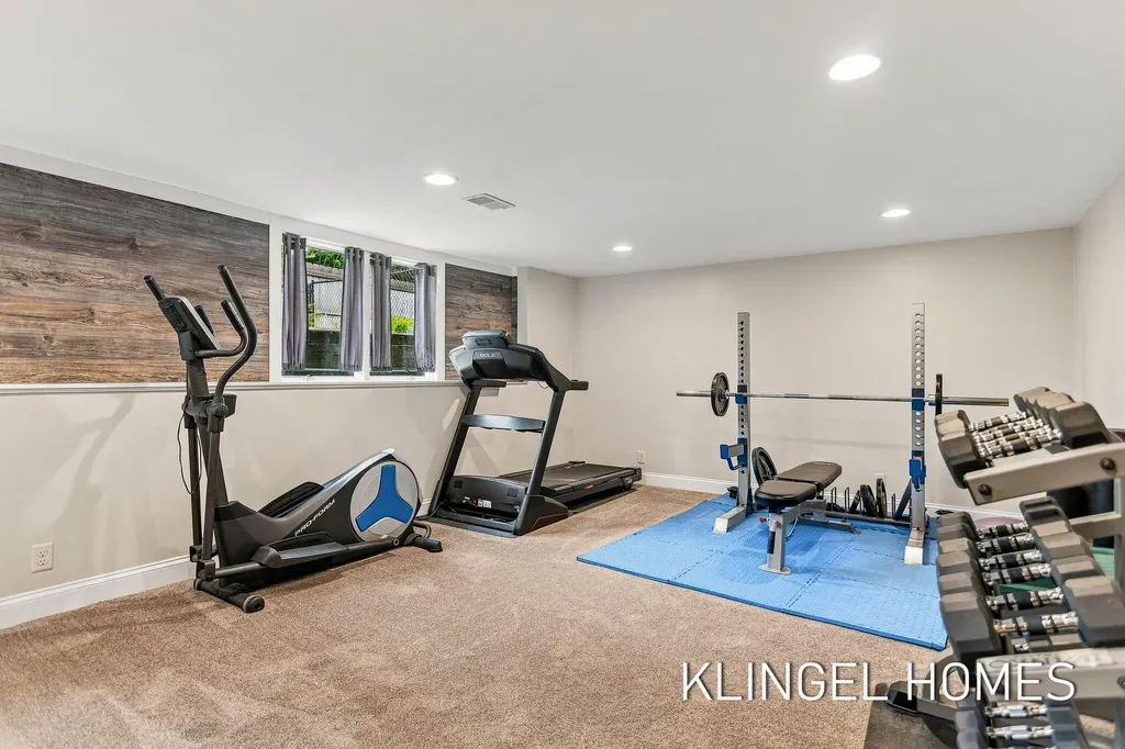 1371 Edgewood Drive Park Township MI 49424