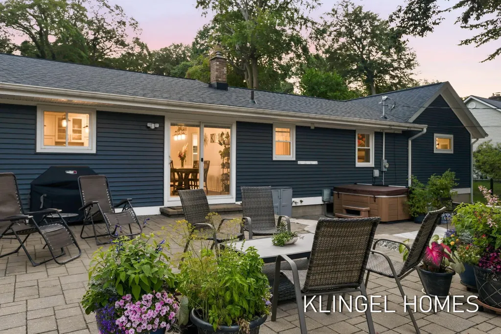 1371 Edgewood Drive Park Township MI 49424