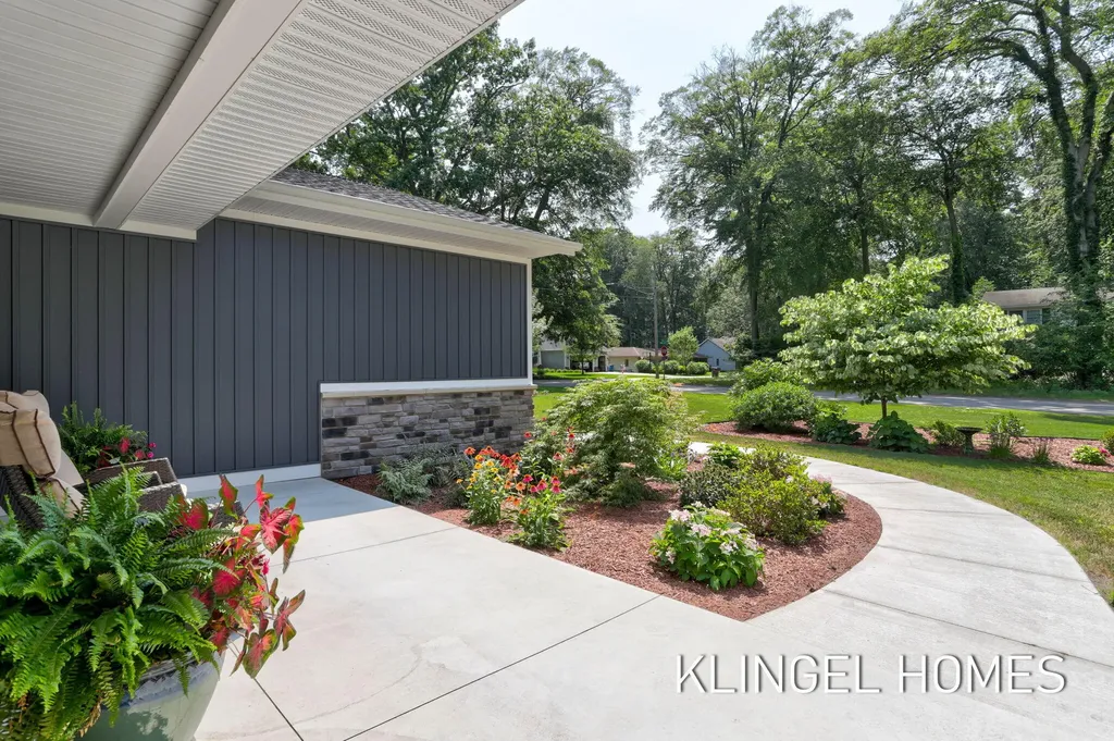 1371 Edgewood Drive Park Township MI 49424