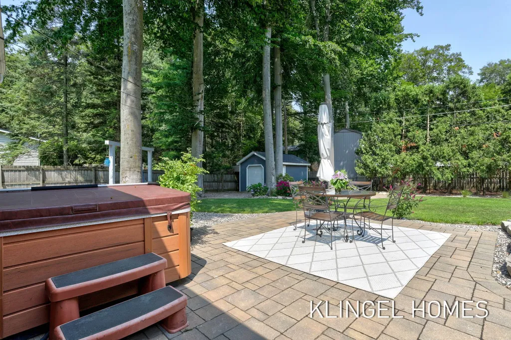 1371 Edgewood Drive Park Township MI 49424