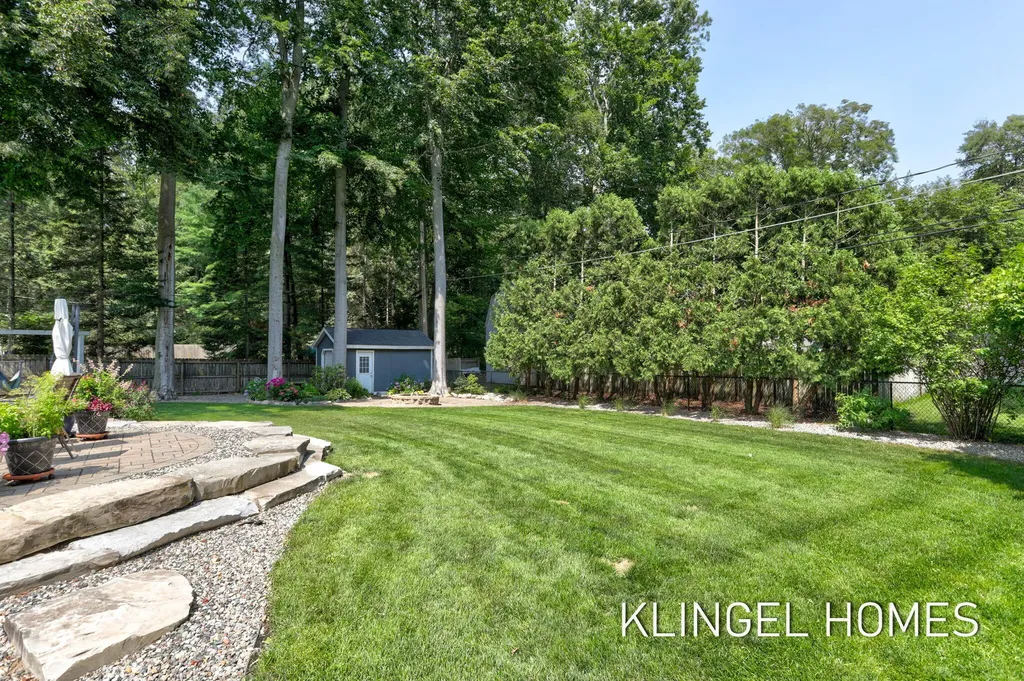 1371 Edgewood Drive Park Township MI 49424