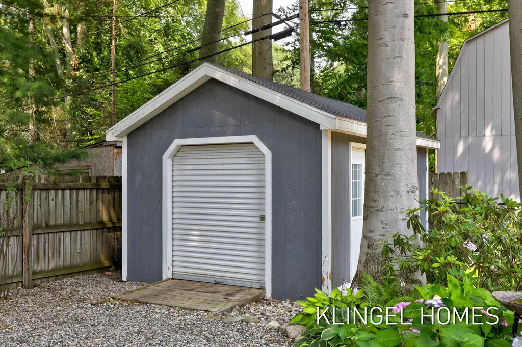1371 Edgewood Drive Park Township MI 49424