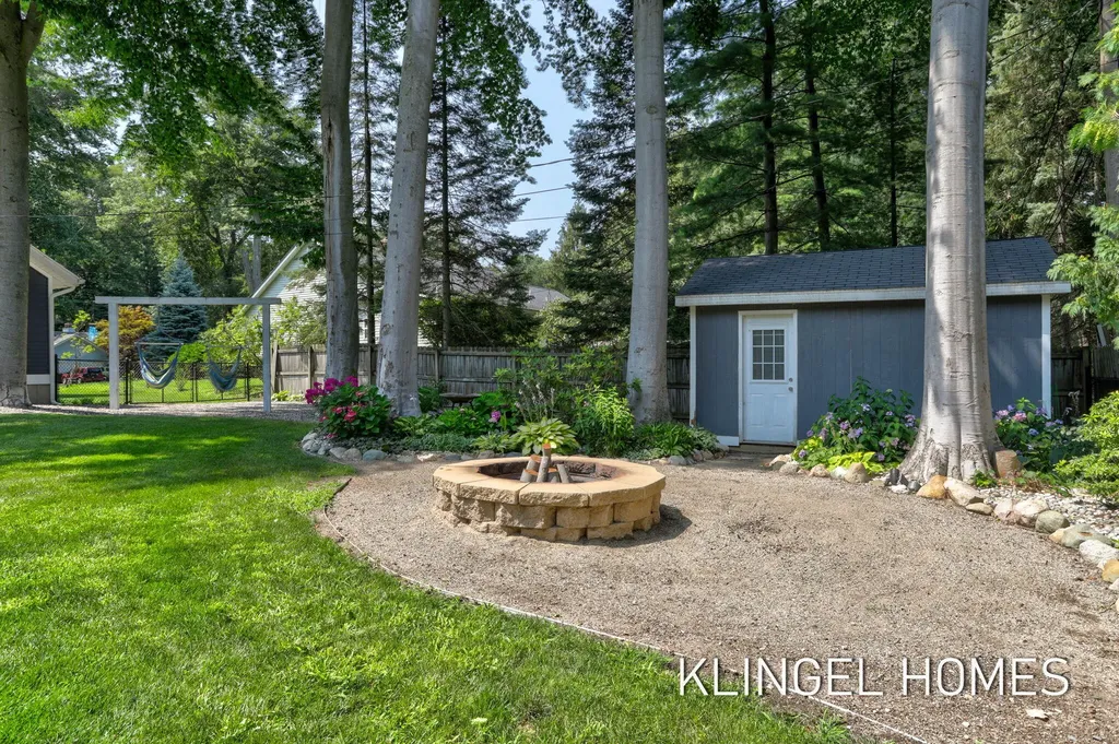 1371 Edgewood Drive Park Township MI 49424