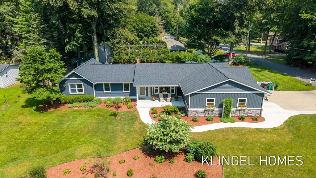 1371 Edgewood Drive Park Township MI 49424