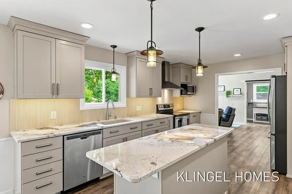 1371 Edgewood Drive Park Township MI 49424