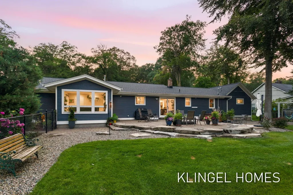 1371 Edgewood Drive Park Township MI 49424