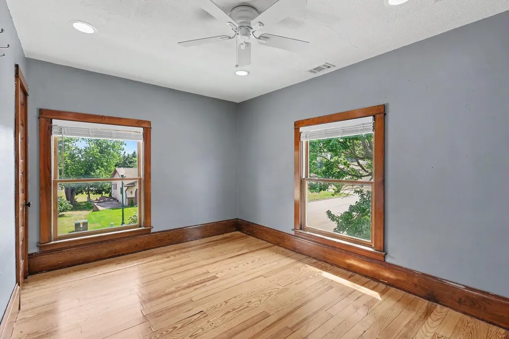 279 Wall Street Zeeland City MI 49464