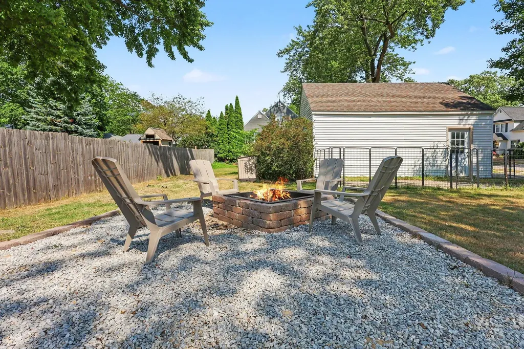 279 Wall Street Zeeland City MI 49464
