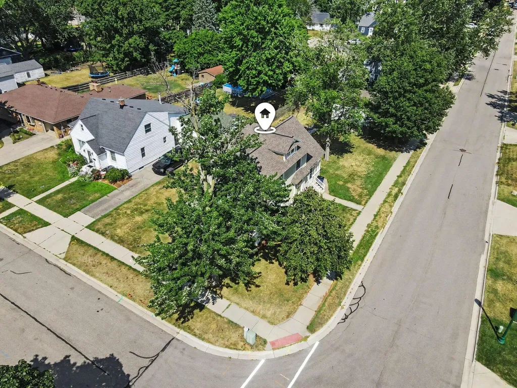 279 Wall Street Zeeland City MI 49464