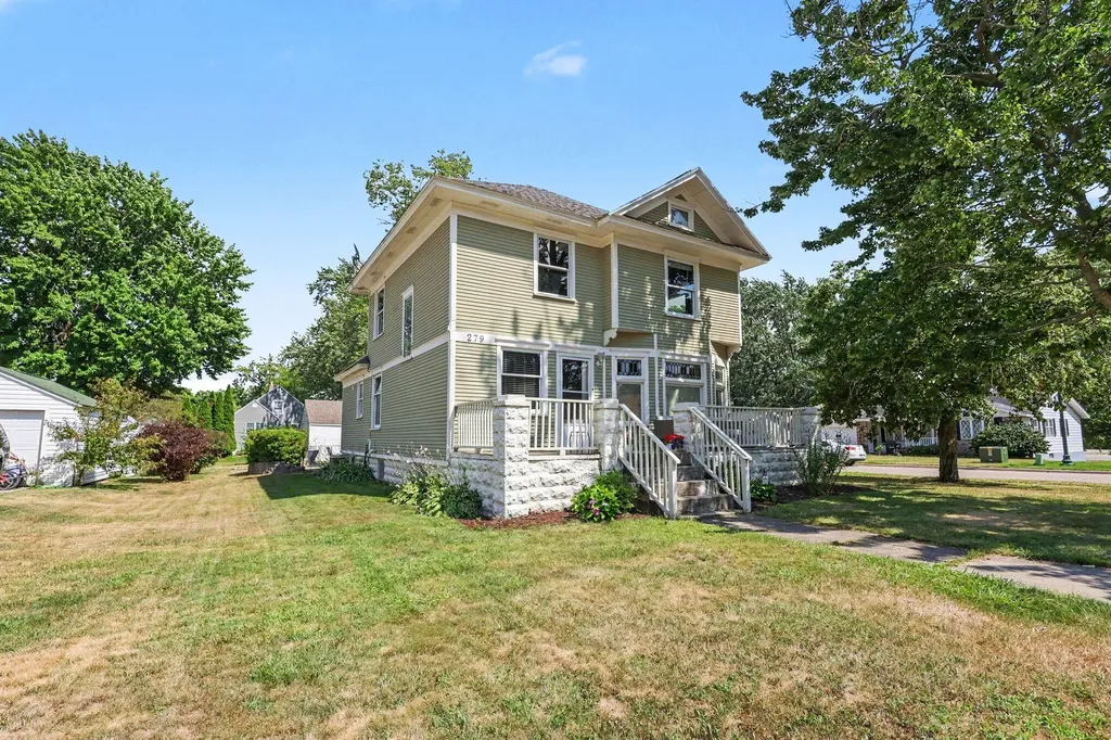279 Wall Street Zeeland City MI 49464