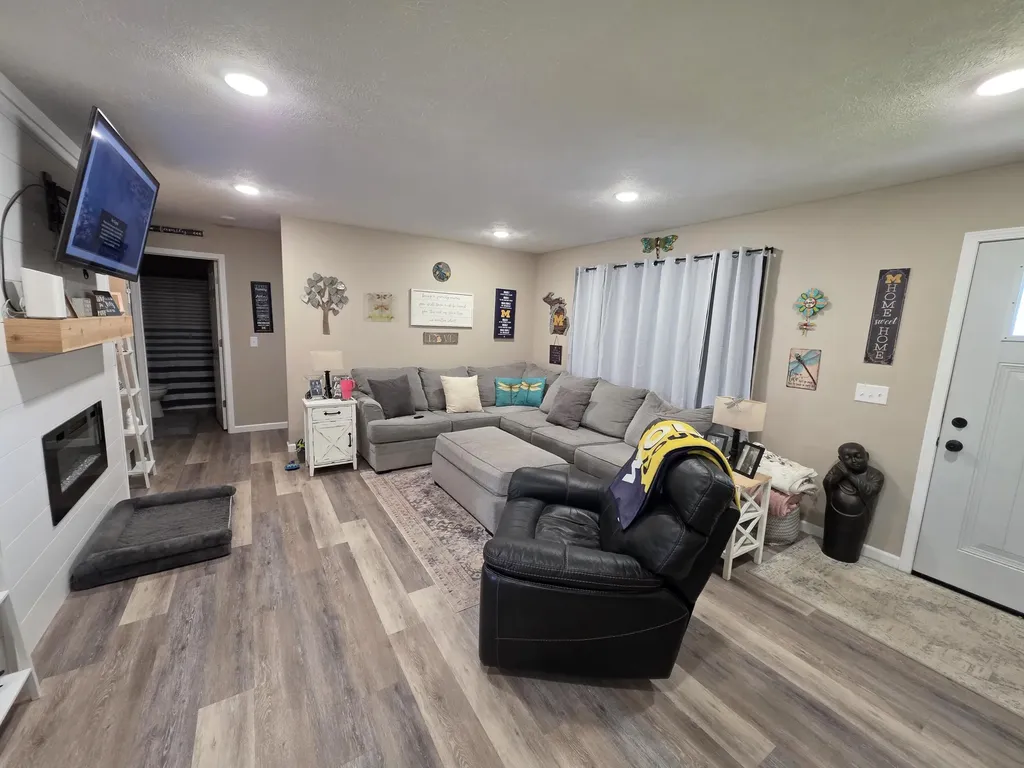 2288 Evanston Avenue Muskegon Charter Township MI 49442