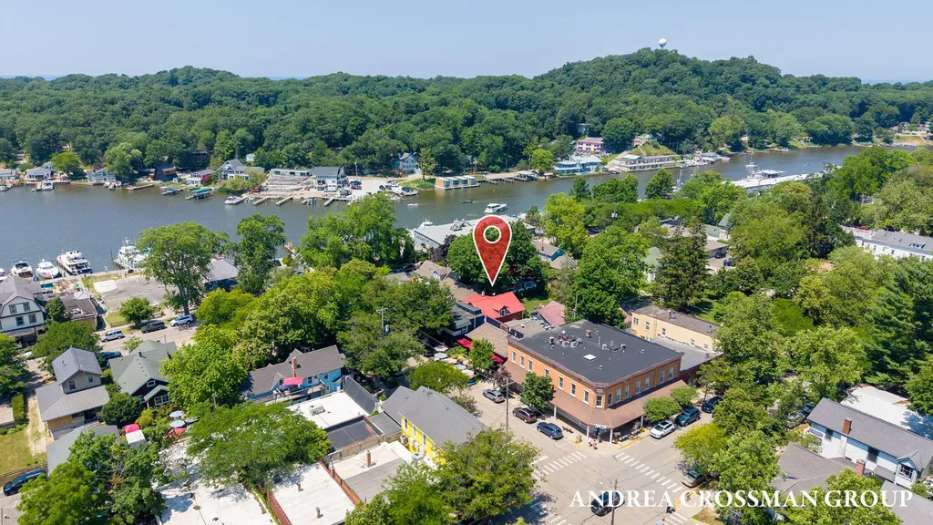 118 Hoffman Street Saugatuck City MI 49453