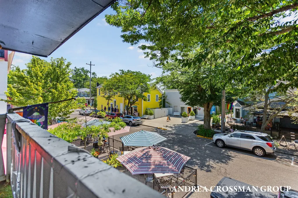 118 Hoffman Street Saugatuck City MI 49453