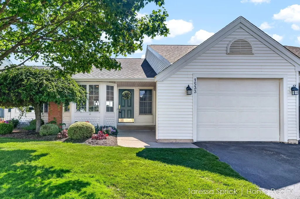 1533 Castlemaine Drive Holland Charter Township MI 49464