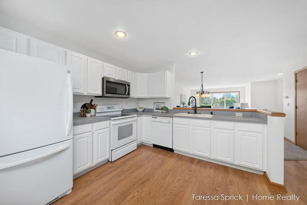 1533 Castlemaine Drive Holland Charter Township MI 49464