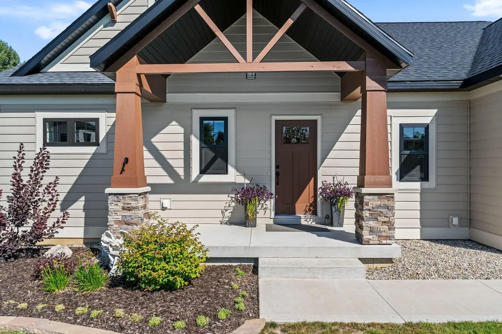 6691 Yamoto Way Saugatuck Township MI 49408