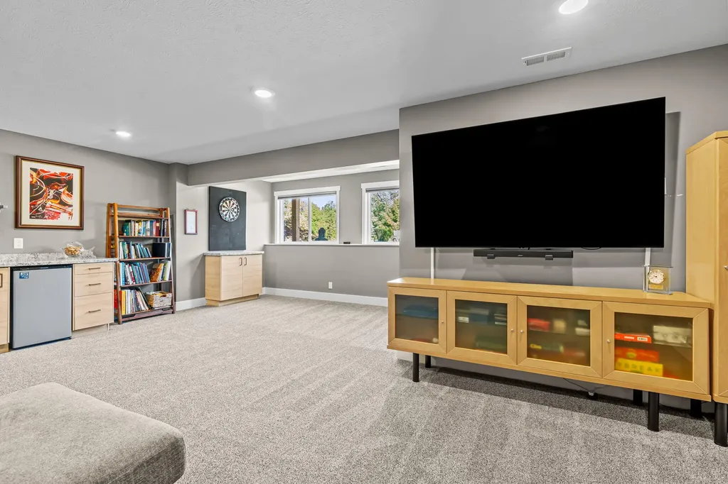 6691 Yamoto Way Saugatuck Township MI 49408