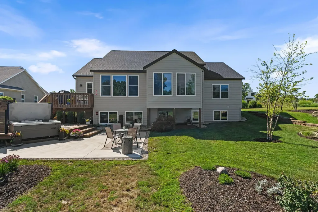 6691 Yamoto Way Saugatuck Township MI 49408