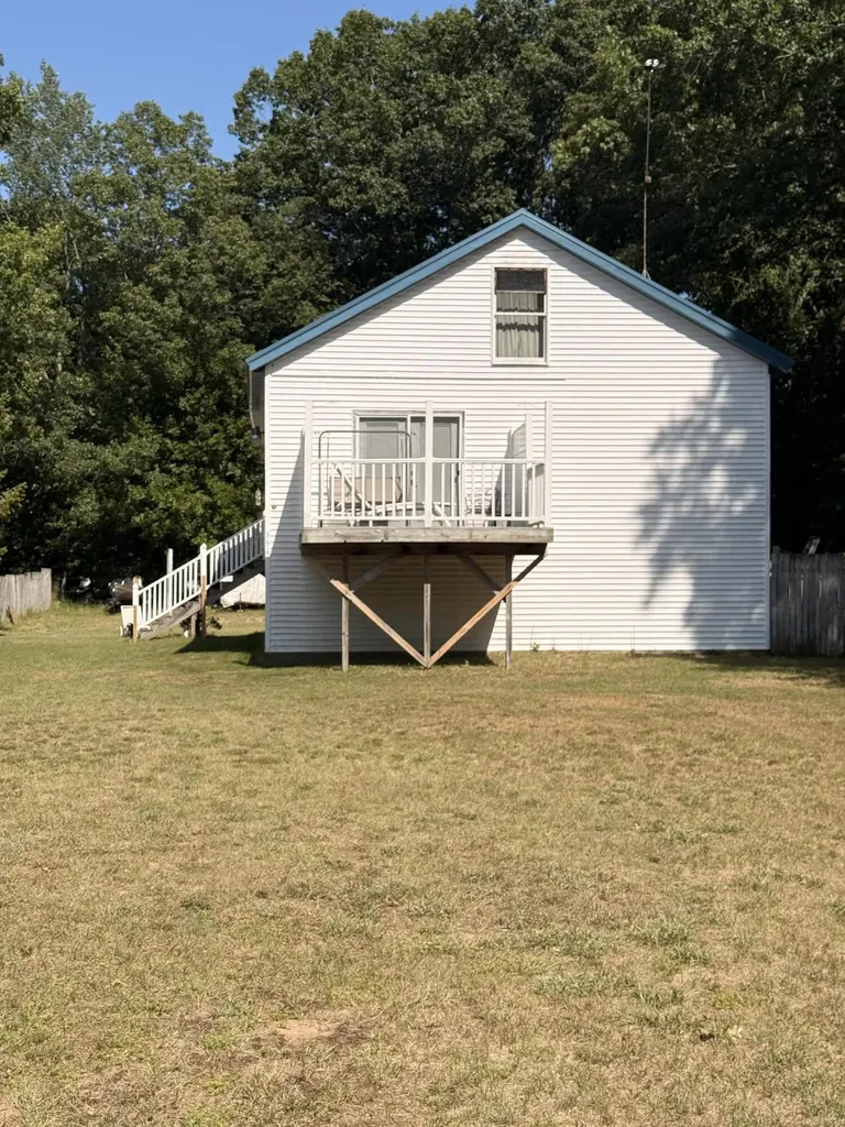 554 N Morris Street Pentwater Township MI 49449
