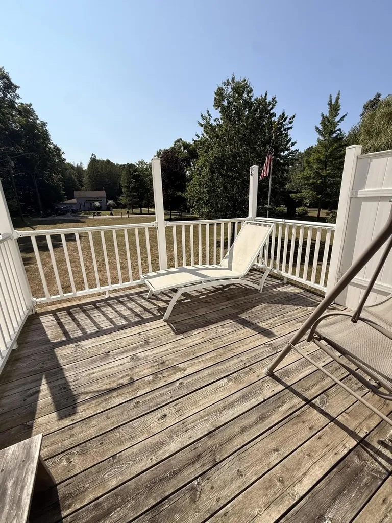 554 N Morris Street Pentwater Township MI 49449