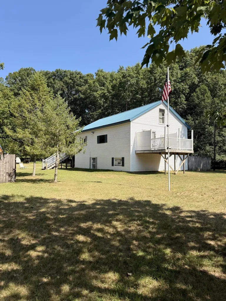 554 N Morris Street Pentwater Township MI 49449