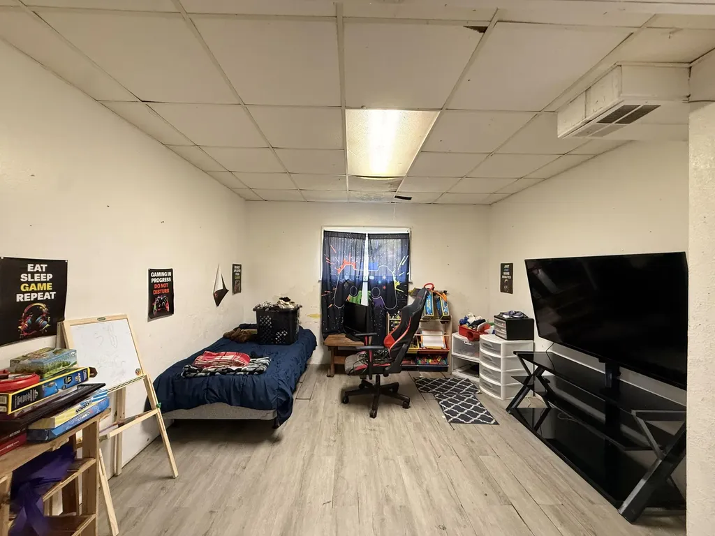 554 N Morris Street Pentwater Township MI 49449