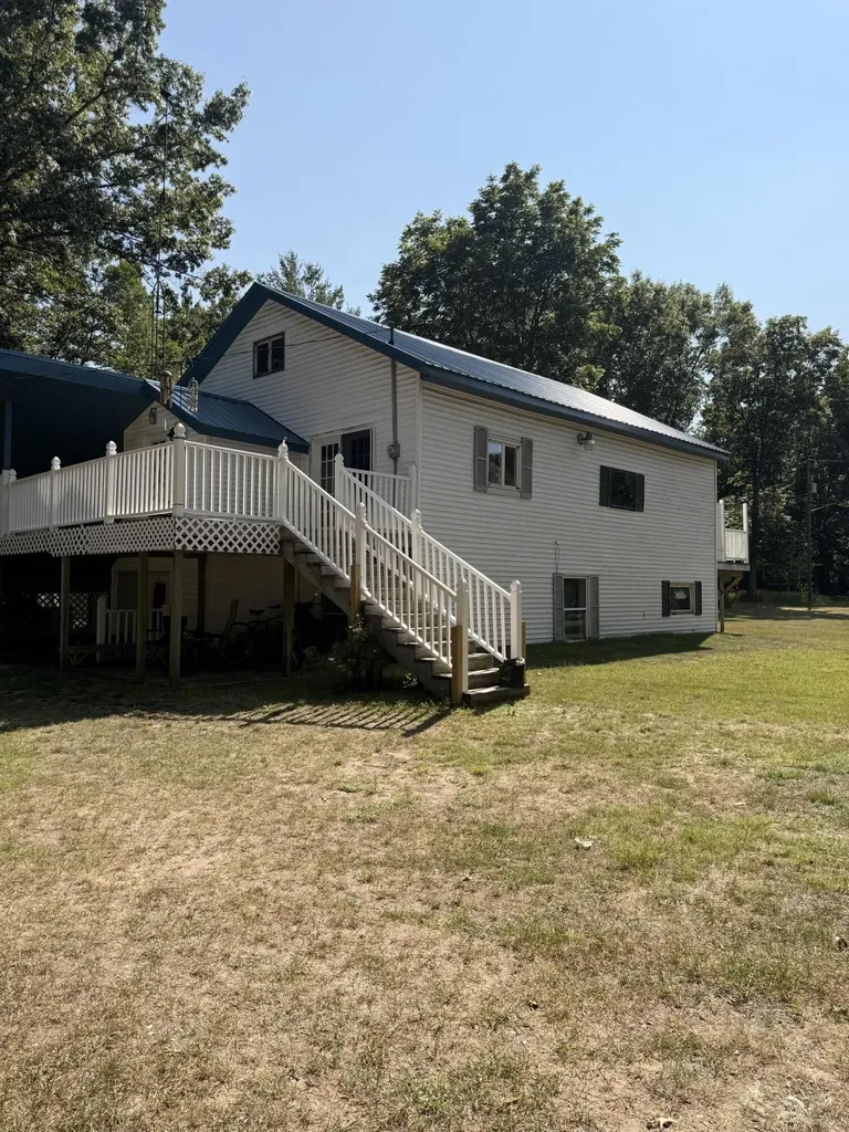 554 N Morris Street Pentwater Township MI 49449