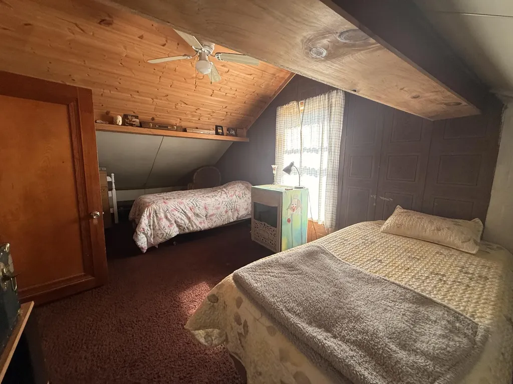 554 N Morris Street Pentwater Township MI 49449