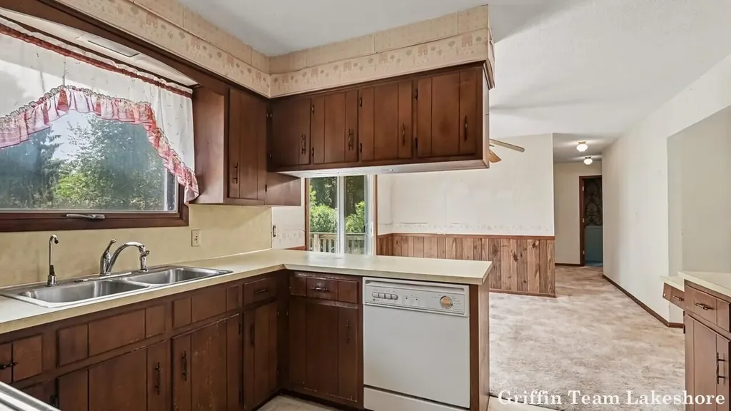 1718 Columbus Street Park Township MI 49424