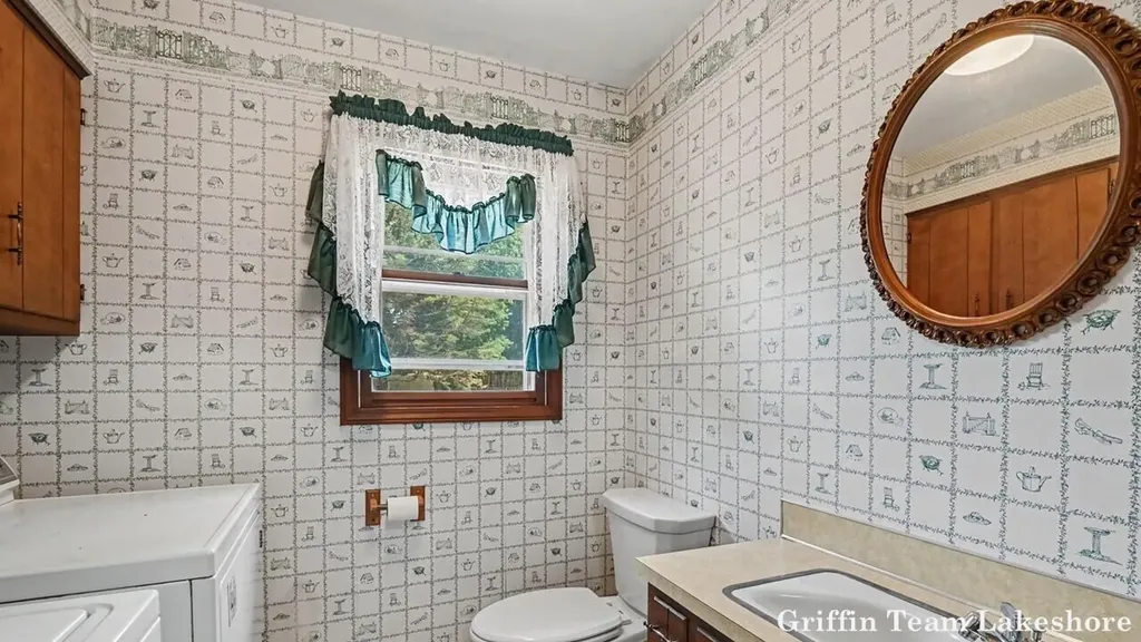 1718 Columbus Street Park Township MI 49424