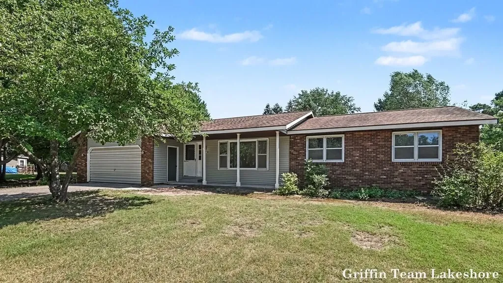 1718 Columbus Street Park Township MI 49424