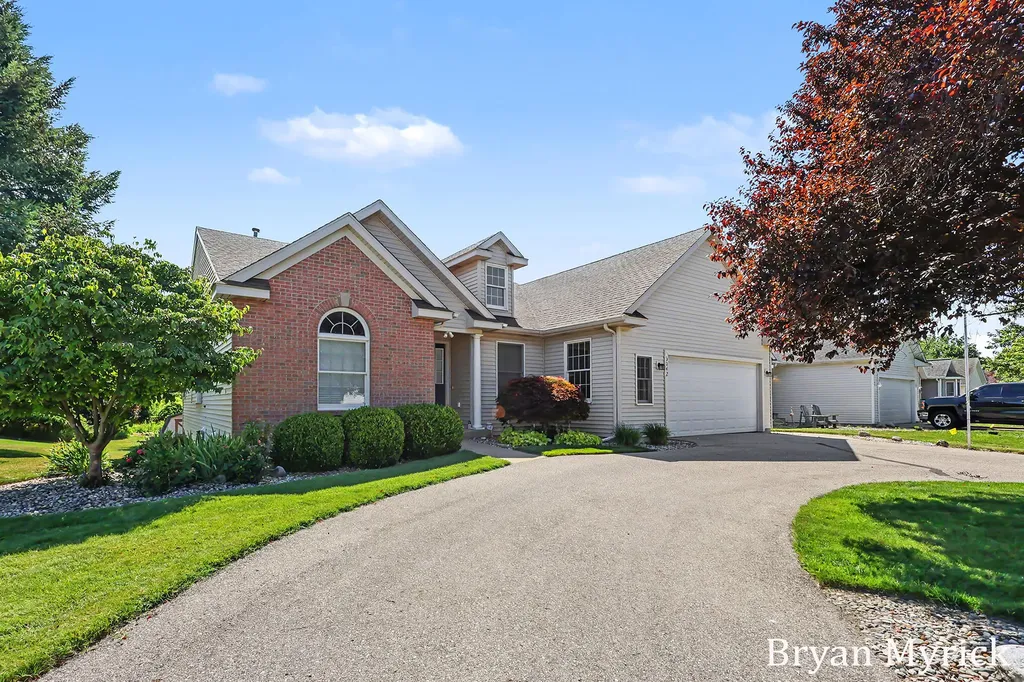 3042 Roberts Way Holland Charter Township MI 49424