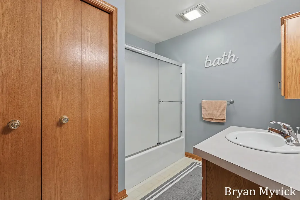 3042 Roberts Way Holland Charter Township MI 49424