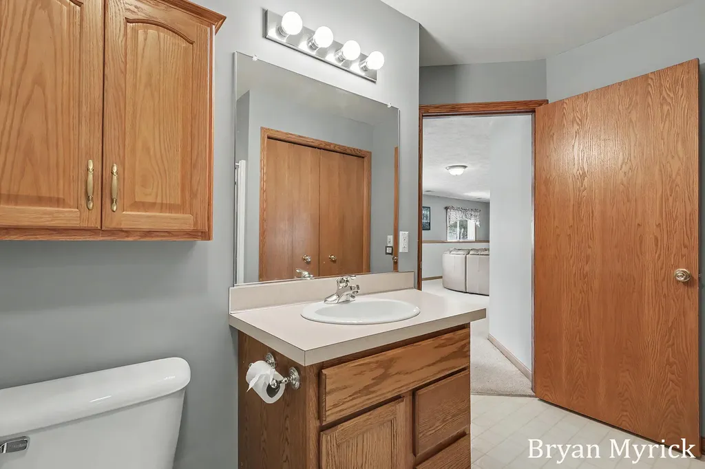 3042 Roberts Way Holland Charter Township MI 49424