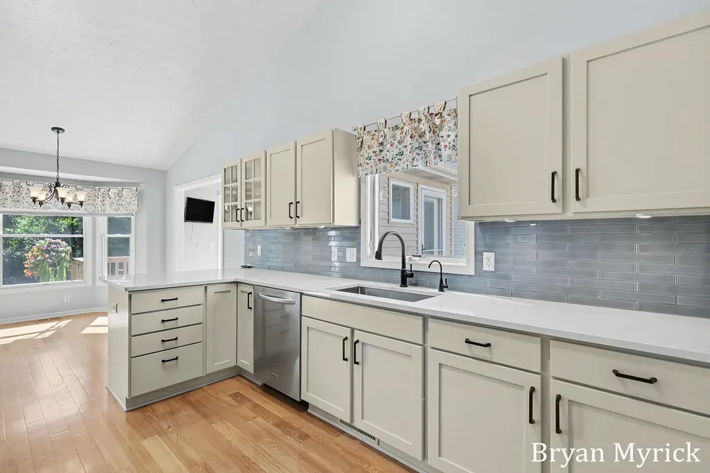 3042 Roberts Way Holland Charter Township MI 49424